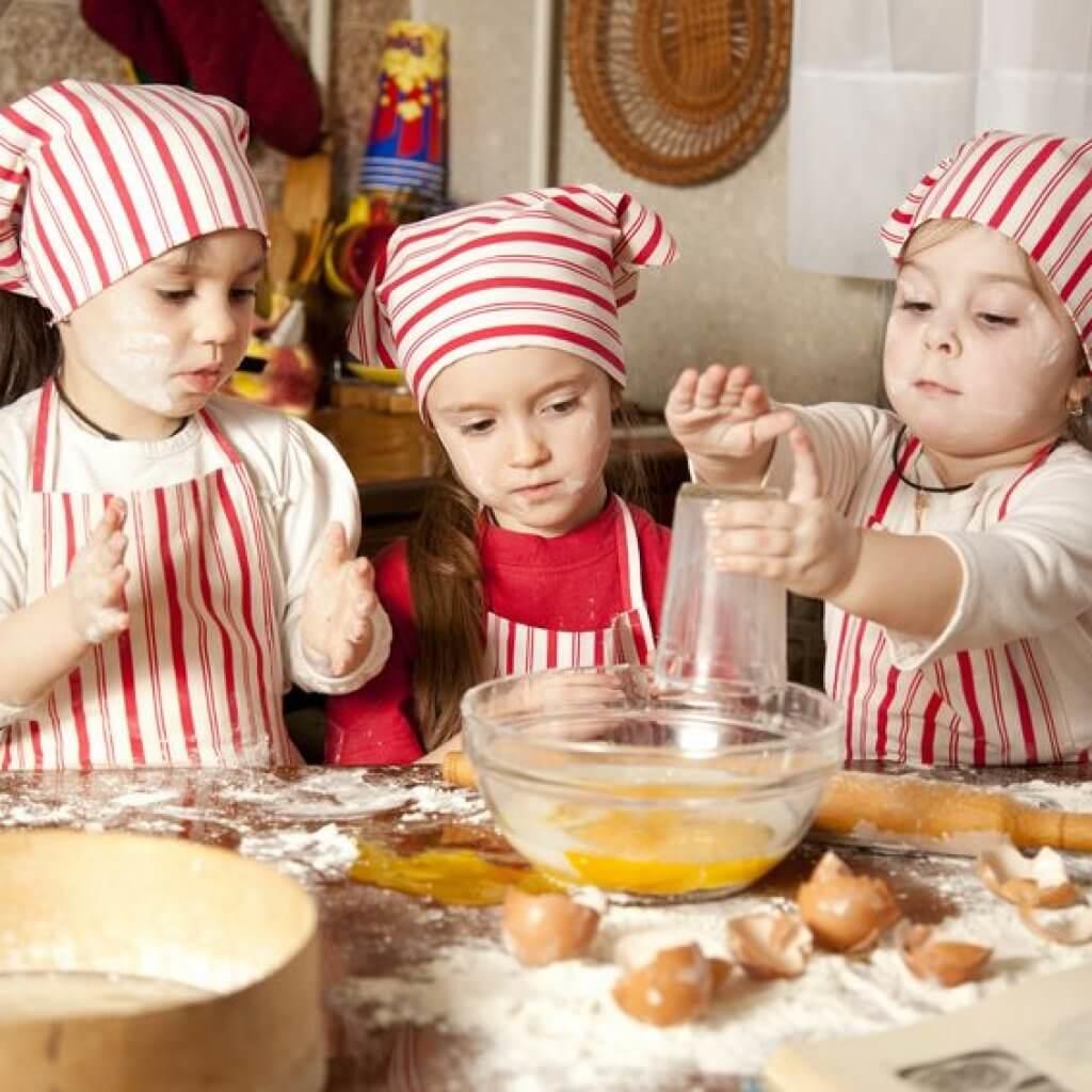 Kids-Baking-Bread-Holiday-Memory-Blog-Page