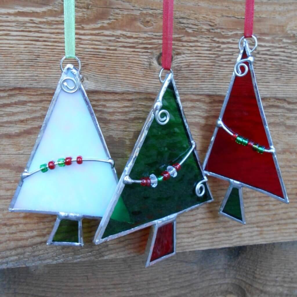 Stainglass-Christmas-Tree-Holiday-Craft-Blog-Page