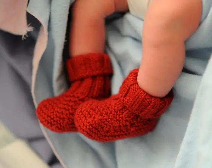 infant booties that stay on