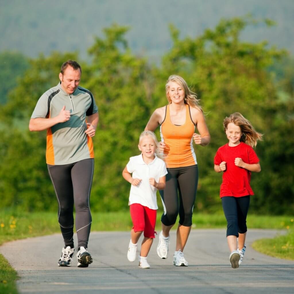 exercising-family-happy-family-blog-page