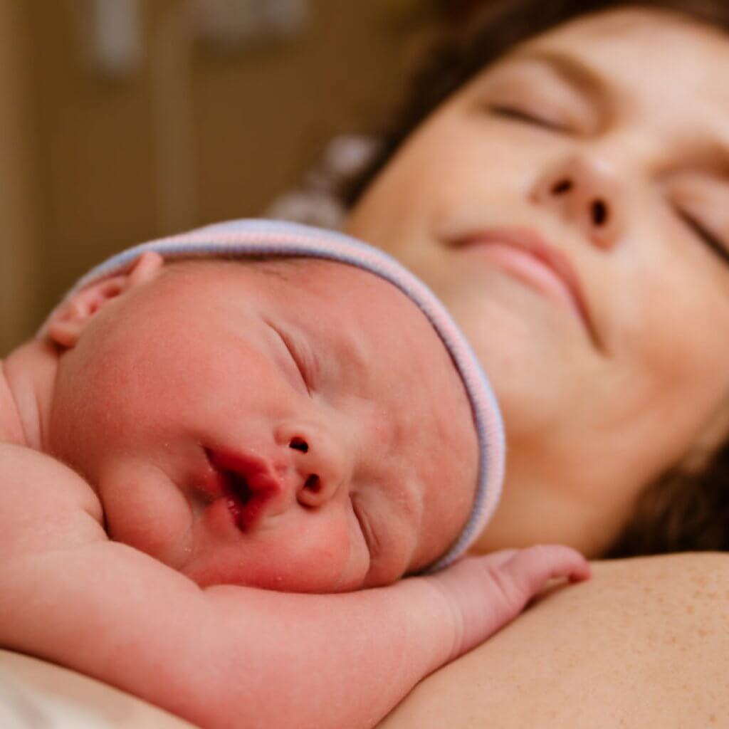 How Skin to Skin contact is Beneficial for Infants l Borncute.com