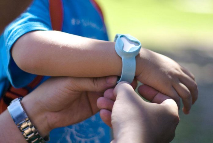 Best Gps Trackers For Kids Reviewed In 2018 Borncute