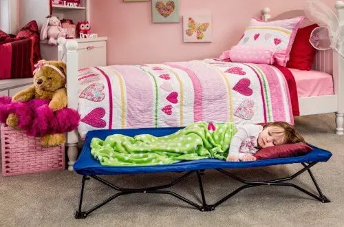 1. Regalo My Cot Fitted Sheet