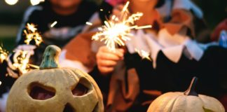 Find out how to throw the perfect kid-friendly halloween party.