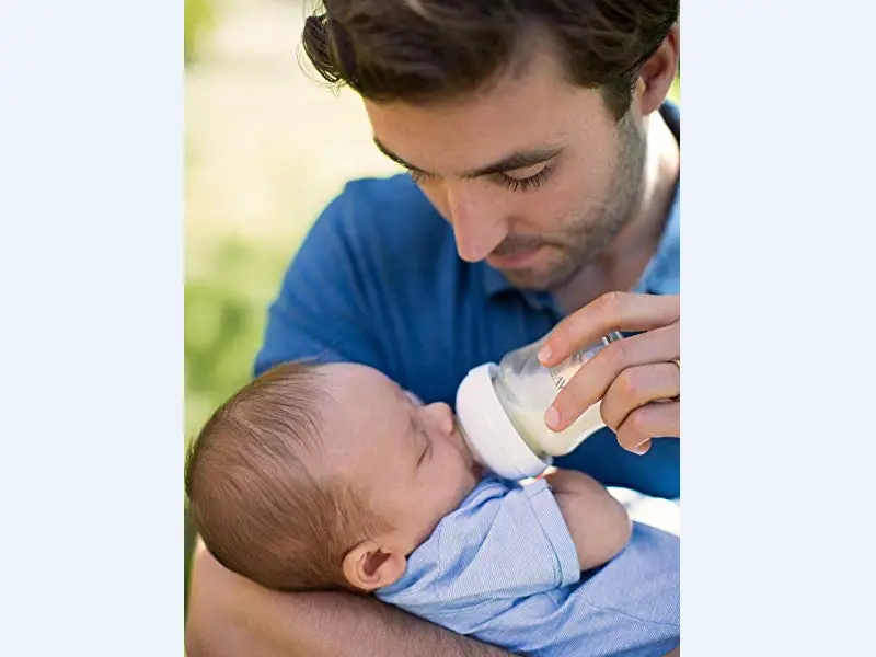Philips Avent Natural Bottle reduces colic in newborns.