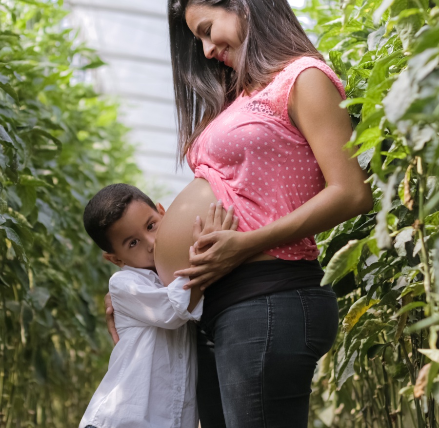 Parenting a Toddler While Pregnant