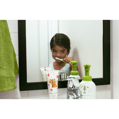 babyganics fluoride free strawberry toddler toothpaste kid