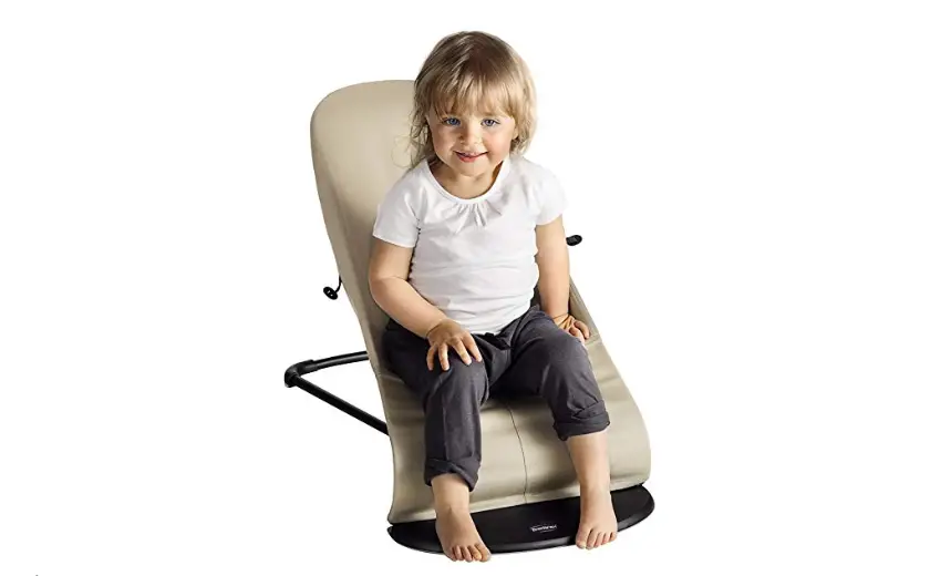 The BabyBjorn Bouncer Balance Soft offers proper seating support for your growing child.