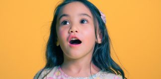 Parents, do you know when is the right age for a kid to start with singing lessons? Read all about it here on Borncute.