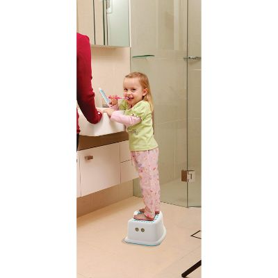 dreambaby step stool aqua dots easy to use