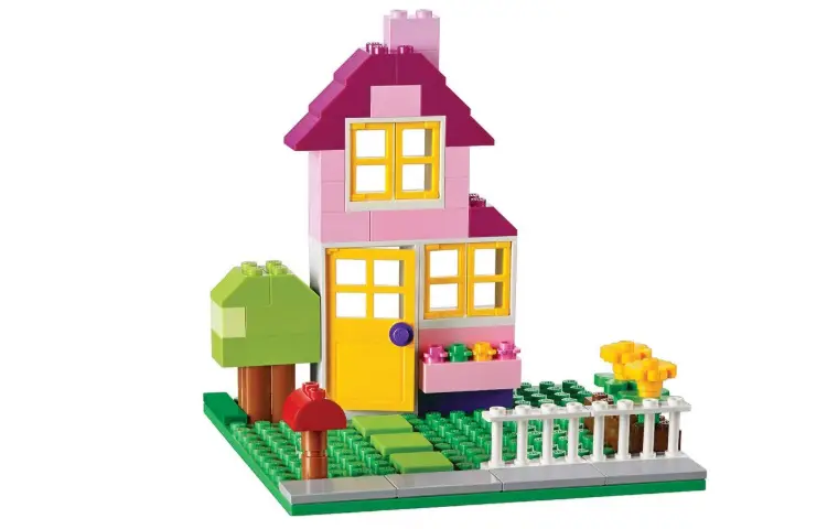 LEGO classic large creative brick box house