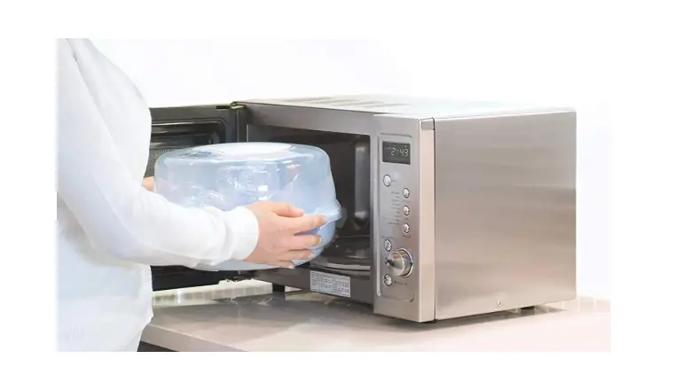 Philips Avent Microwave Steam Sterilizer in use