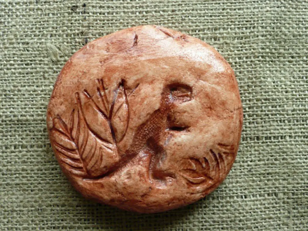 dinosaur fossil clay