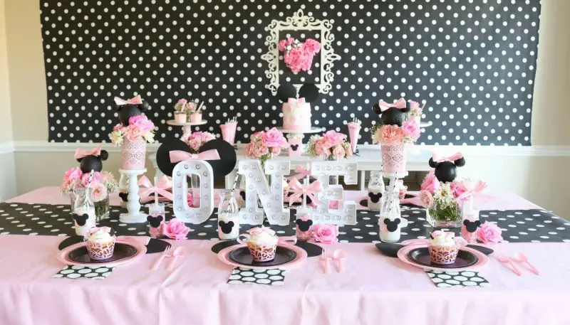 minnie mouse first birthday theme