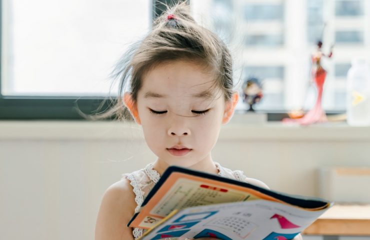 Read all about the different benefits kids get from reading books.