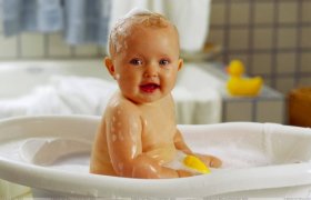 10 Best Baby Bathtubs From Infants to Toddlers