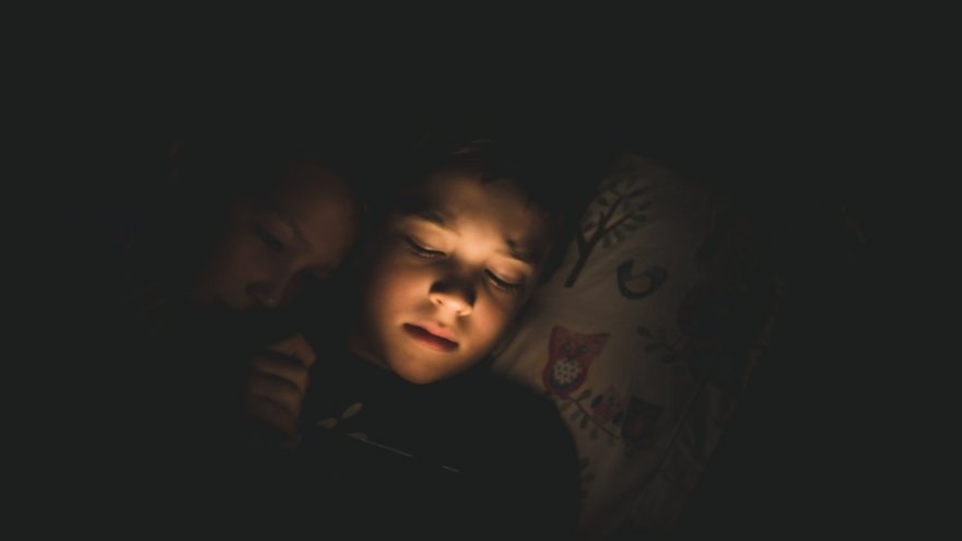 Here are a few tips on how to find out if your child is a night owl.