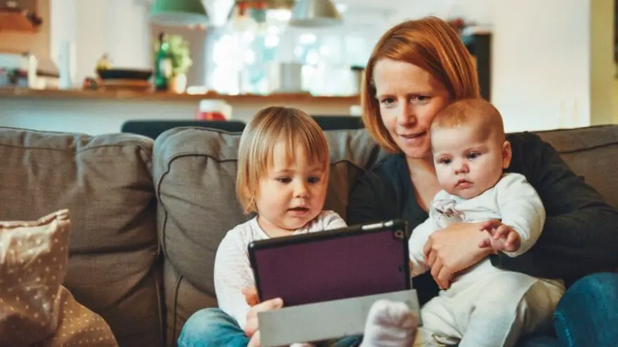 Firstborn Jealousy: How to deal with your Kid’s Jealousy Firstborn Jealousy: How to deal with your Kid's Jealousy