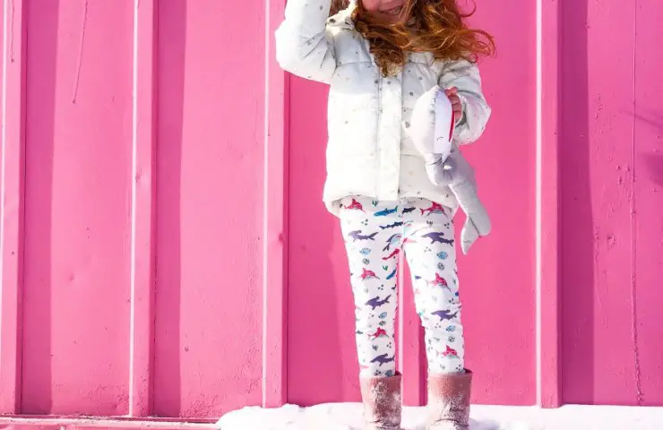We can help make the winter more bearable with our 7 backyard winter play activities.