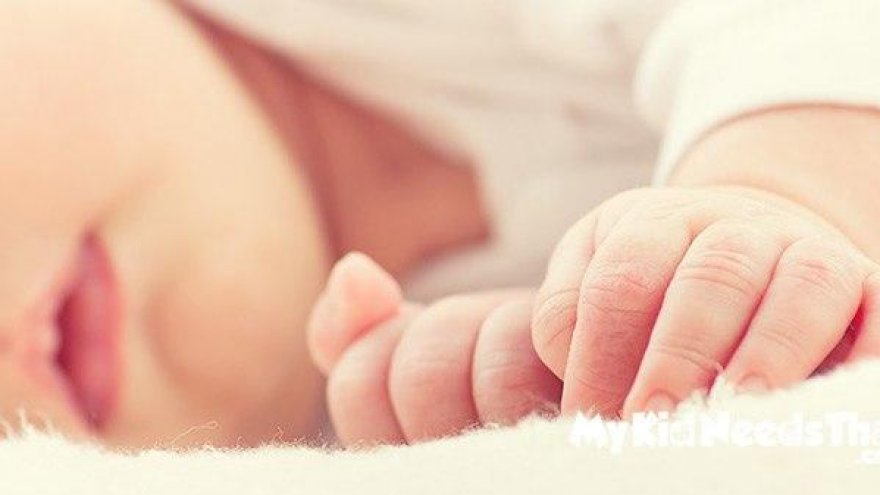 Here are 6 tips to ensure your baby is safe when sleeping.