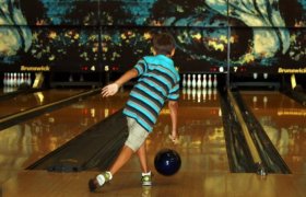 10 Best Bowling Balls for Kids Reviewed in 2024