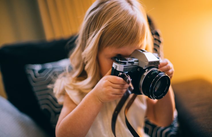 The post answers the question why you should let your kids use camera, get creative and start taking some photos. 