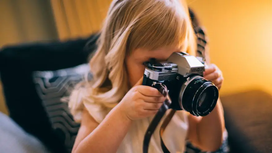 The post answers the question why you should let your kids use camera, get creative and start taking some photos. 