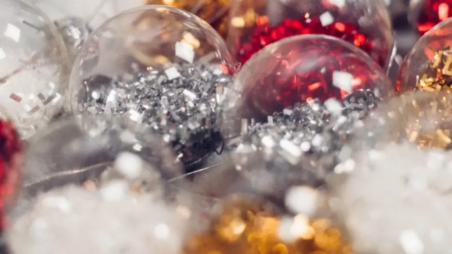 7 Christmas Activities for Preschoolers Let your little ones help around the house with our list of the 7 christmas activities for preschoolers.