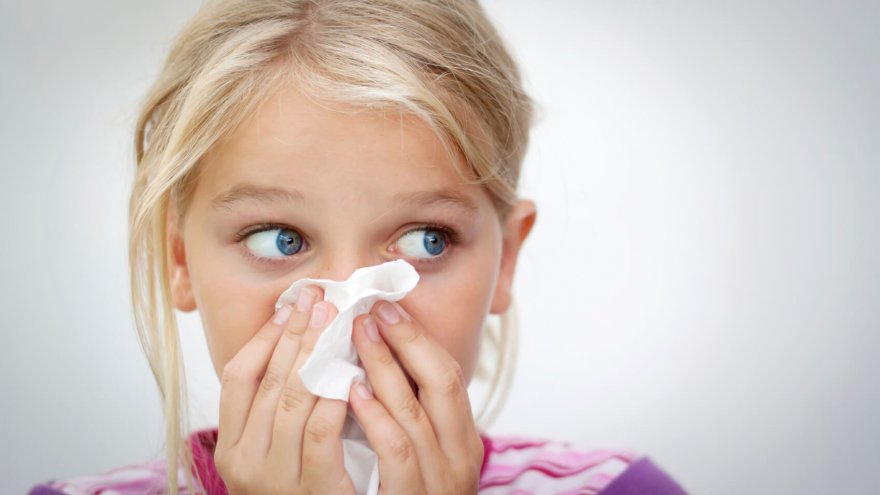 Natural remedies that will relieve your child's cold.