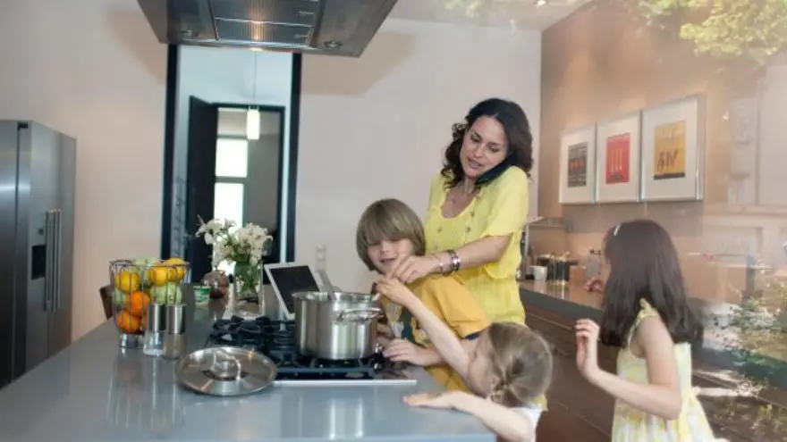 How to Keep Breakables Safe around Young Kids How to Keep Breakables Safe around Young Kids