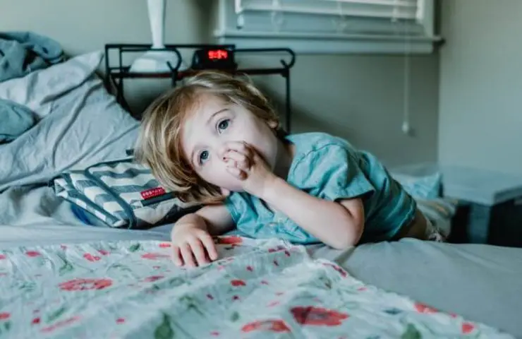 Advice on what to do about bedwetting in children.