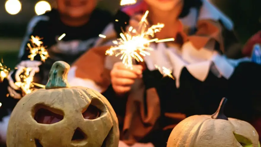 Find out how to throw the perfect kid-friendly halloween party.